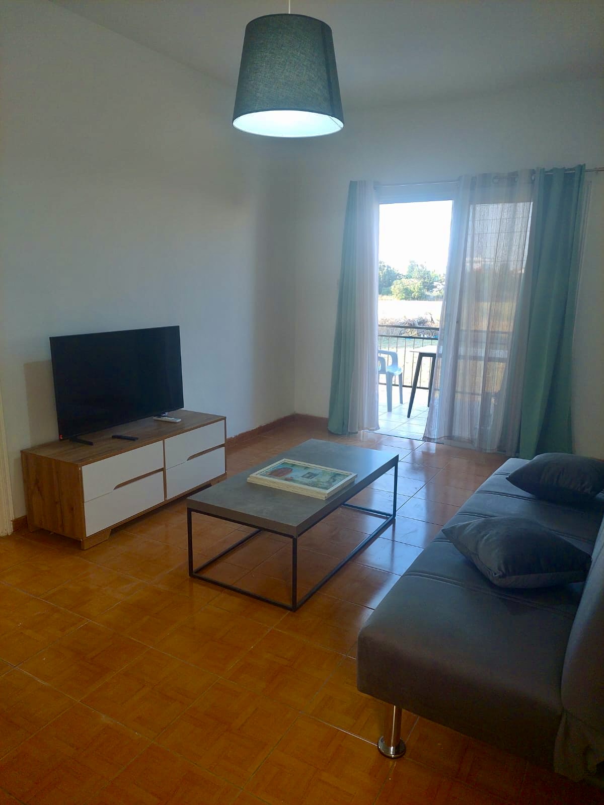 2-bed furnished apartment near the sea in Dekelia photo 13