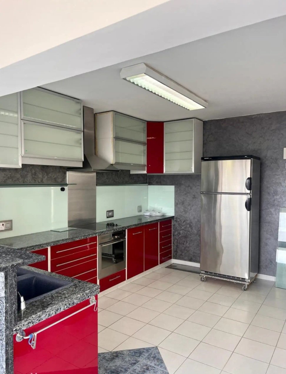 Spacious 3-bedroom apartment in Katholiki, Limassol photo 9