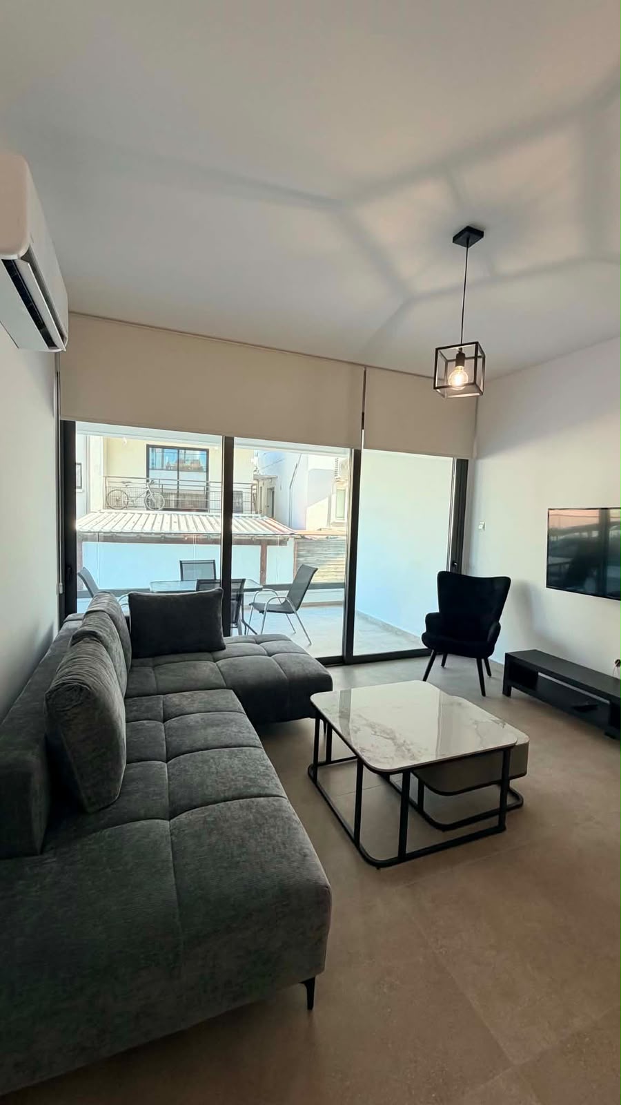 Brand New Two Bedroom Apartment Mall Area