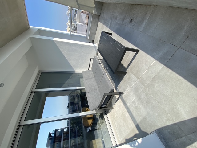 1-bed penthouse apartment with roof terrace in Larnaca city centre photo 4