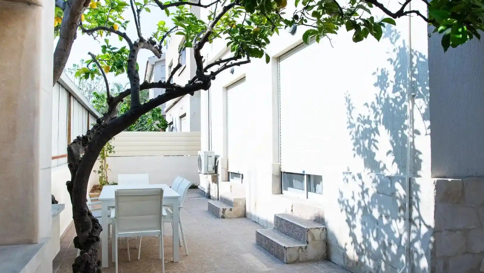 Renovated 3-bed semi-detached house with garden in Polemidia Kato photo 6