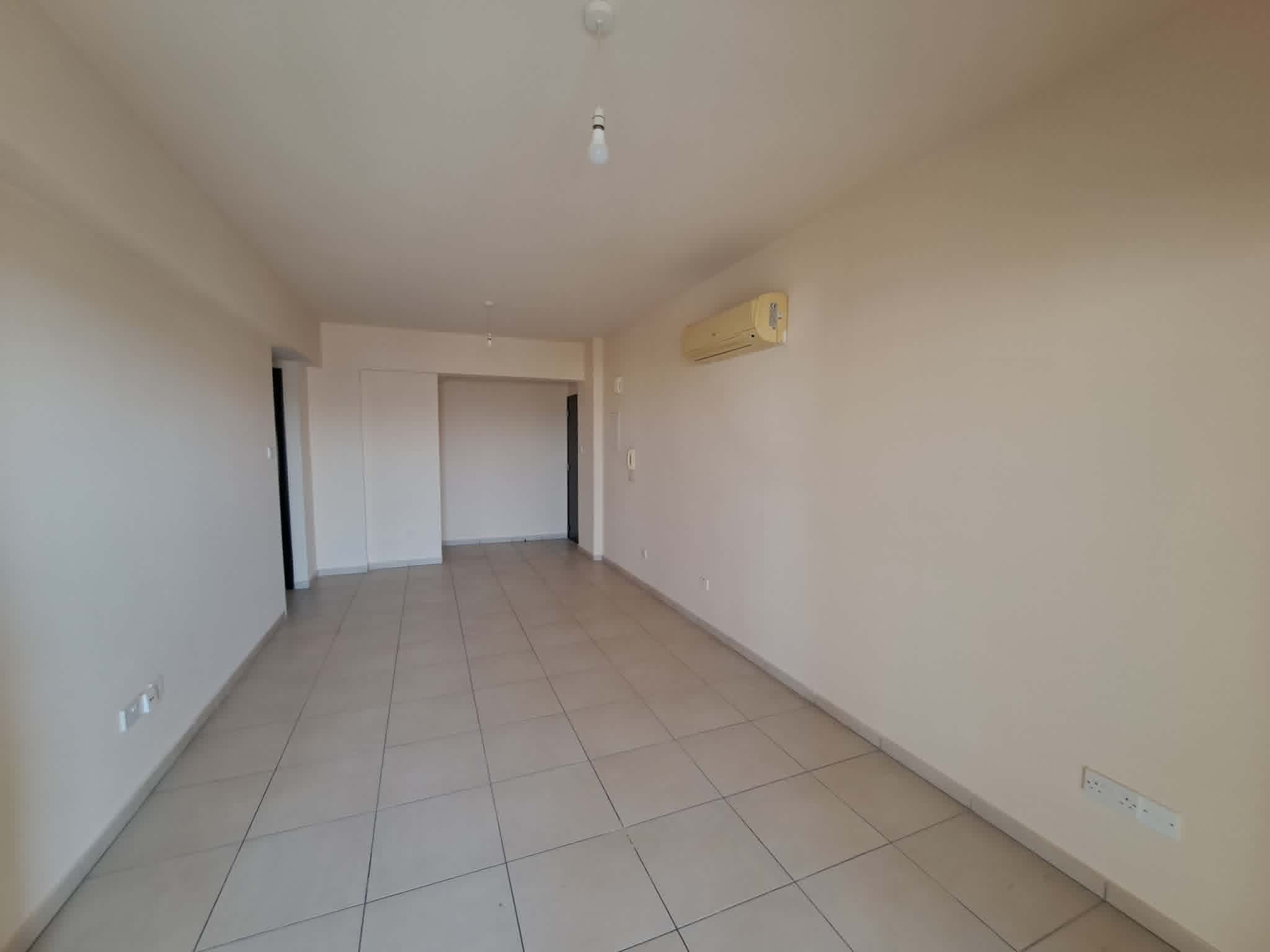 2-bed apartment for rent in Larnaca photo 3