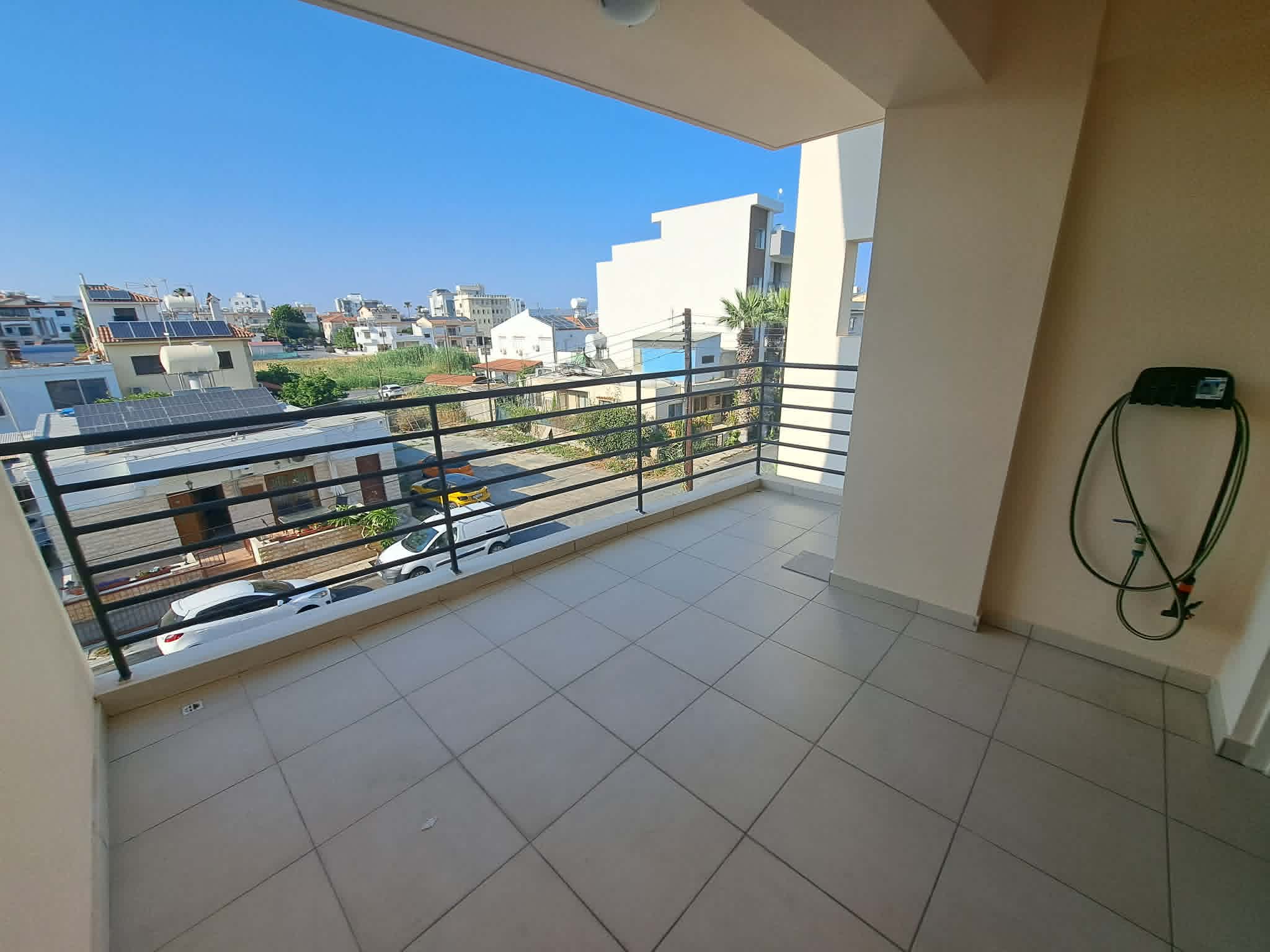 2-bed apartment for rent in Larnaca photo 8