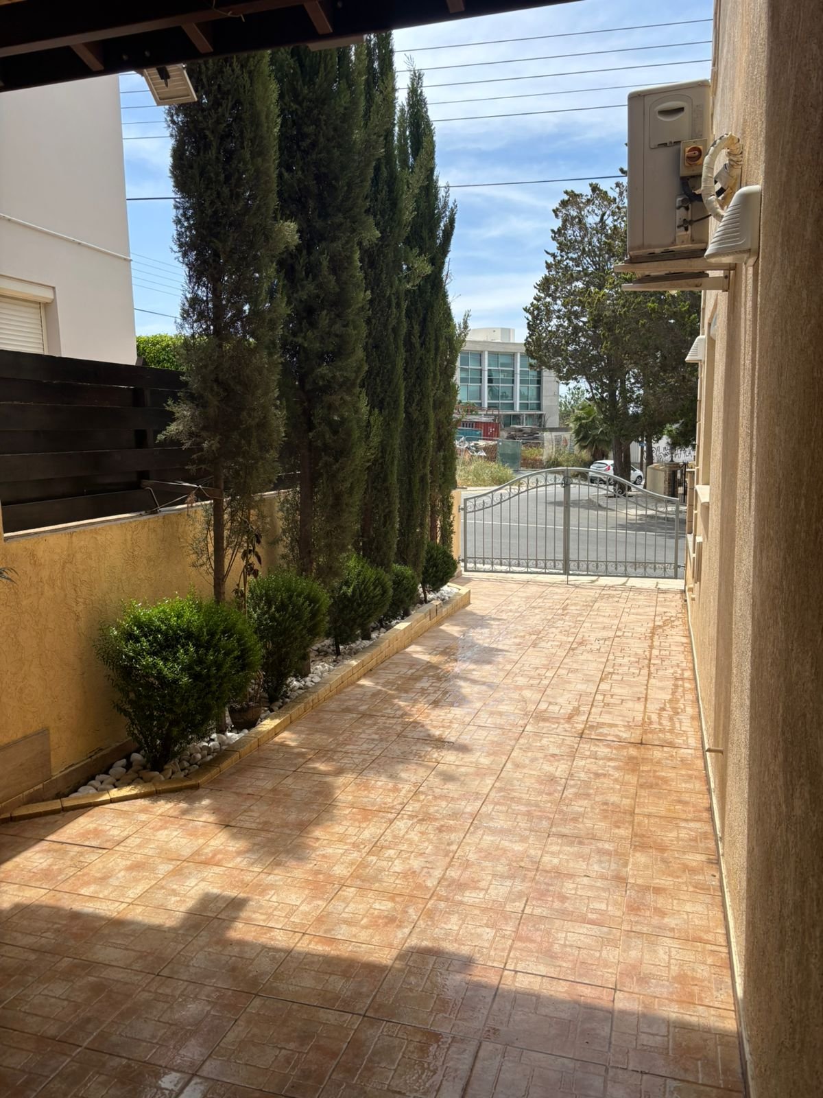 4-bedroom detached house with garden in Ekali, Limassol photo 3