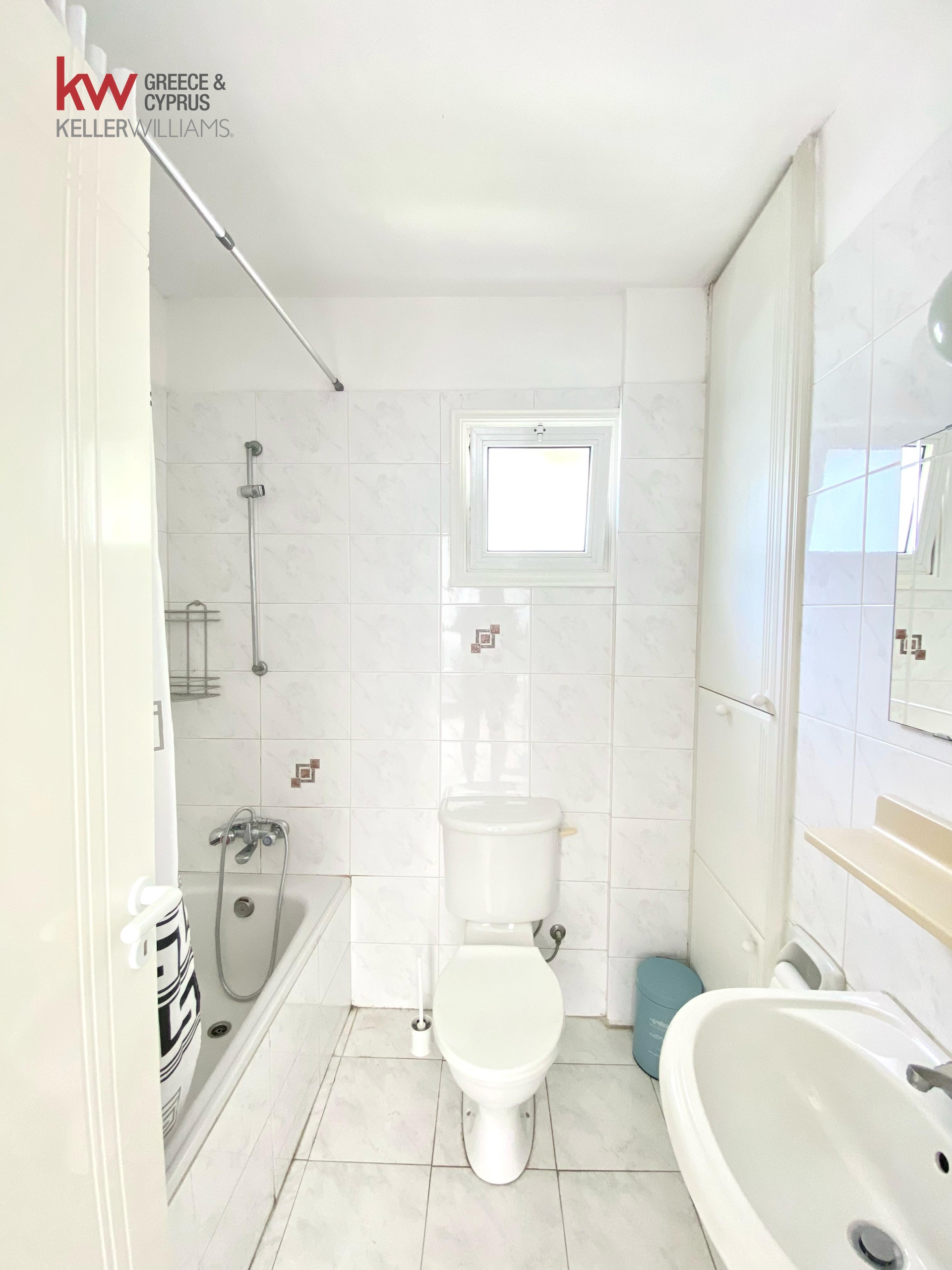2-bed apartment with sea view near beach in Meneou photo 10