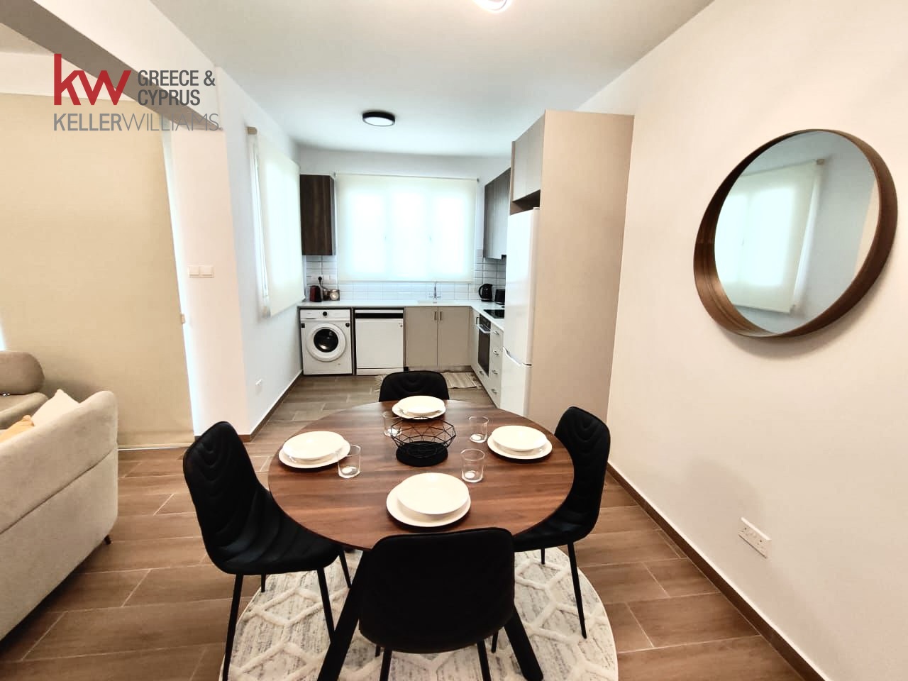 2-bed brand-new apartment with sea views in Leivadia photo 4