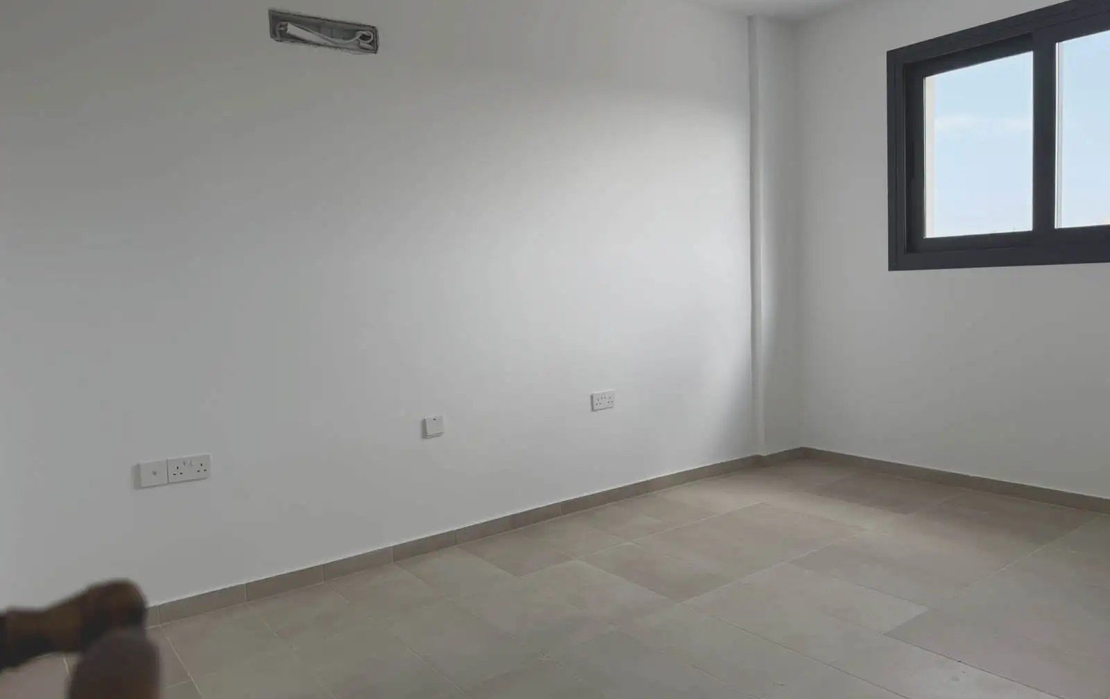 Renovated 2-bed apartment with balcony in Kato Polemidia, Limassol photo 11