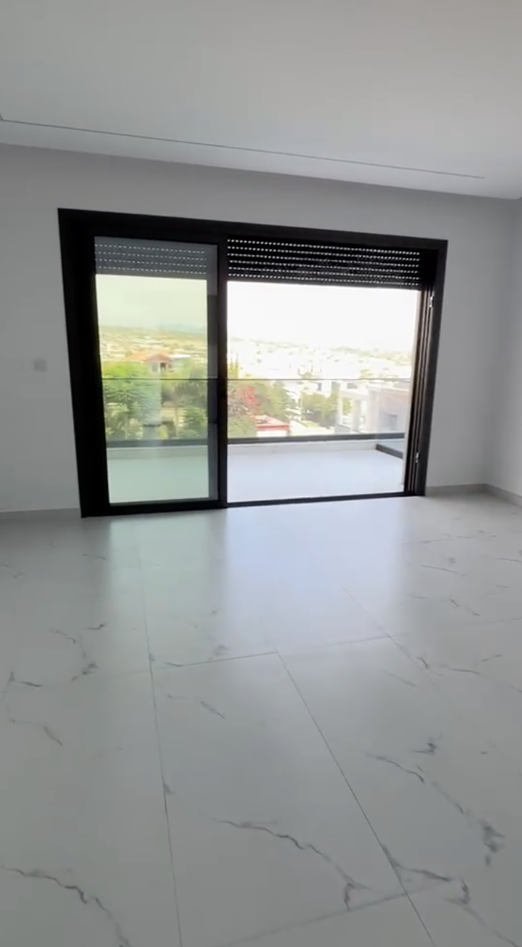 2-bed penthouse with roof garden in Agios Sylas, Limassol photo 2