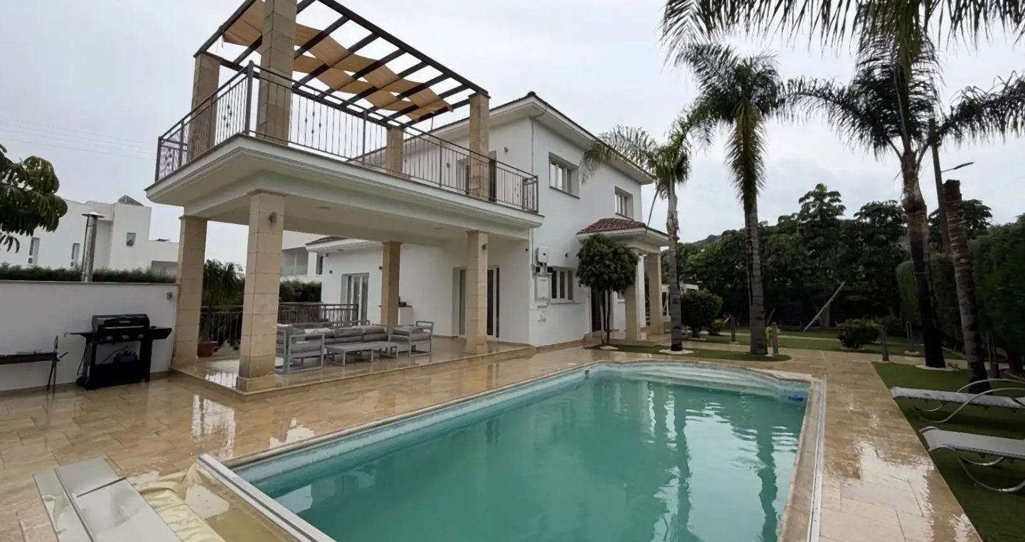 Spacious 5-Bedroom Villa in Agios Tychon, Limassol
