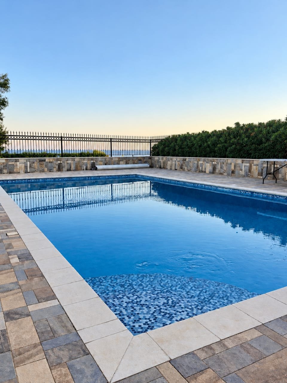 5-bed furnished villa with pool and sea views in Coral Bay photo 3