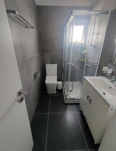 1-bed furnished apartment with sea view in Oroklini photo 8