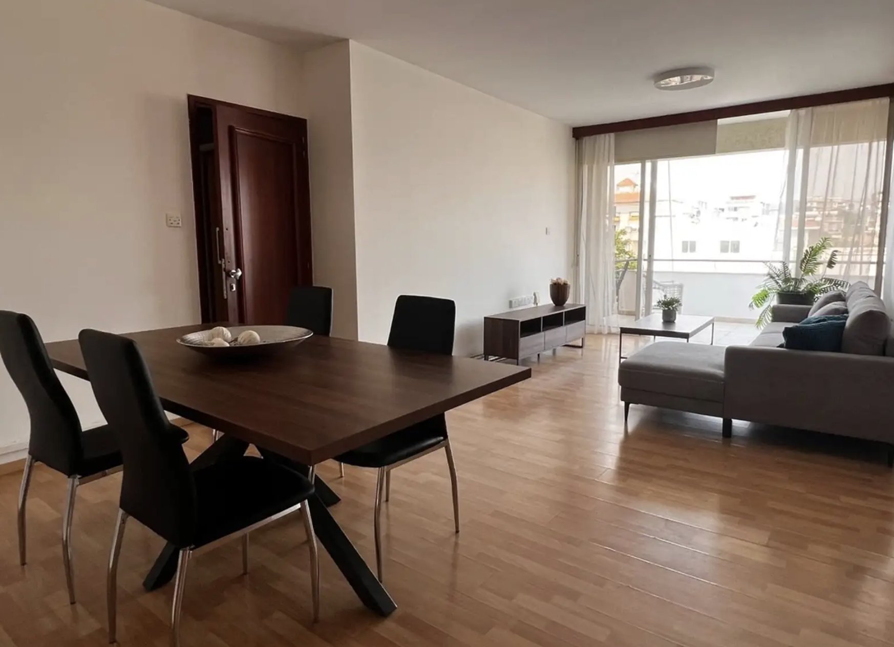 Modern 3-Bedroom Apartment in Mesa Geitonia, Limassol
