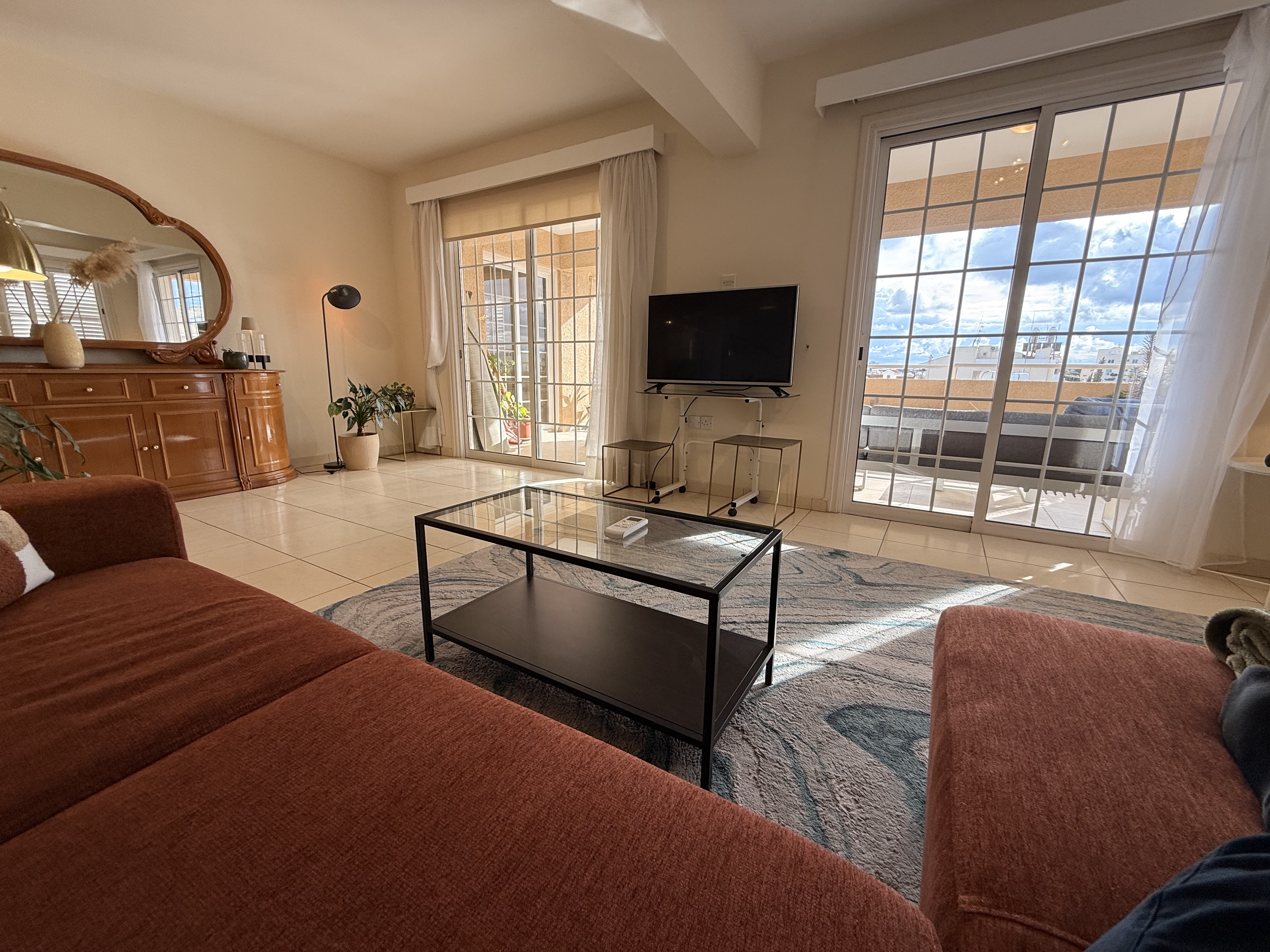 2 BR PENTHOUSE APARTMENT FOR RENT IN LARNACA CITY