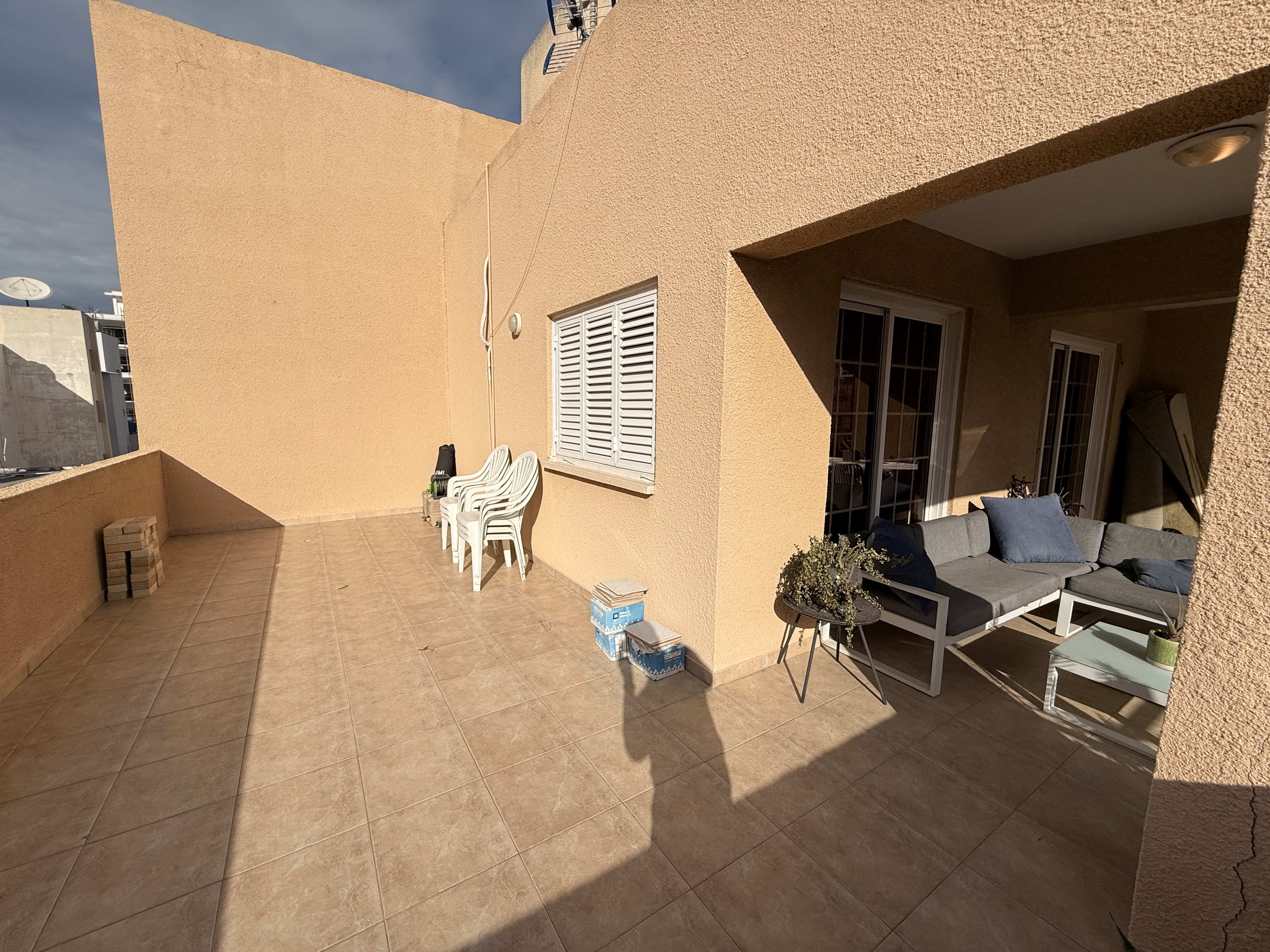 3-bed penthouse with terraces and views in Larnaca photo 5