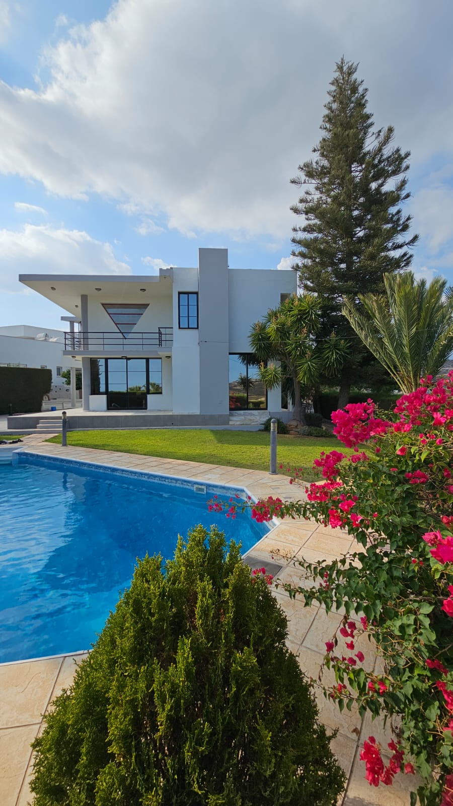4-Bedroom Villa - For Rent