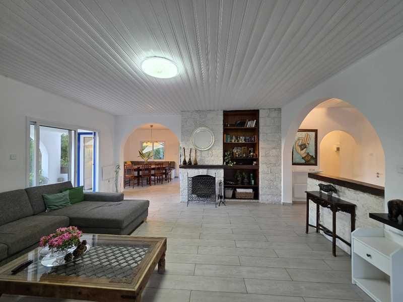 Spacious 5-Bedroom House in Spitali, Limassol
