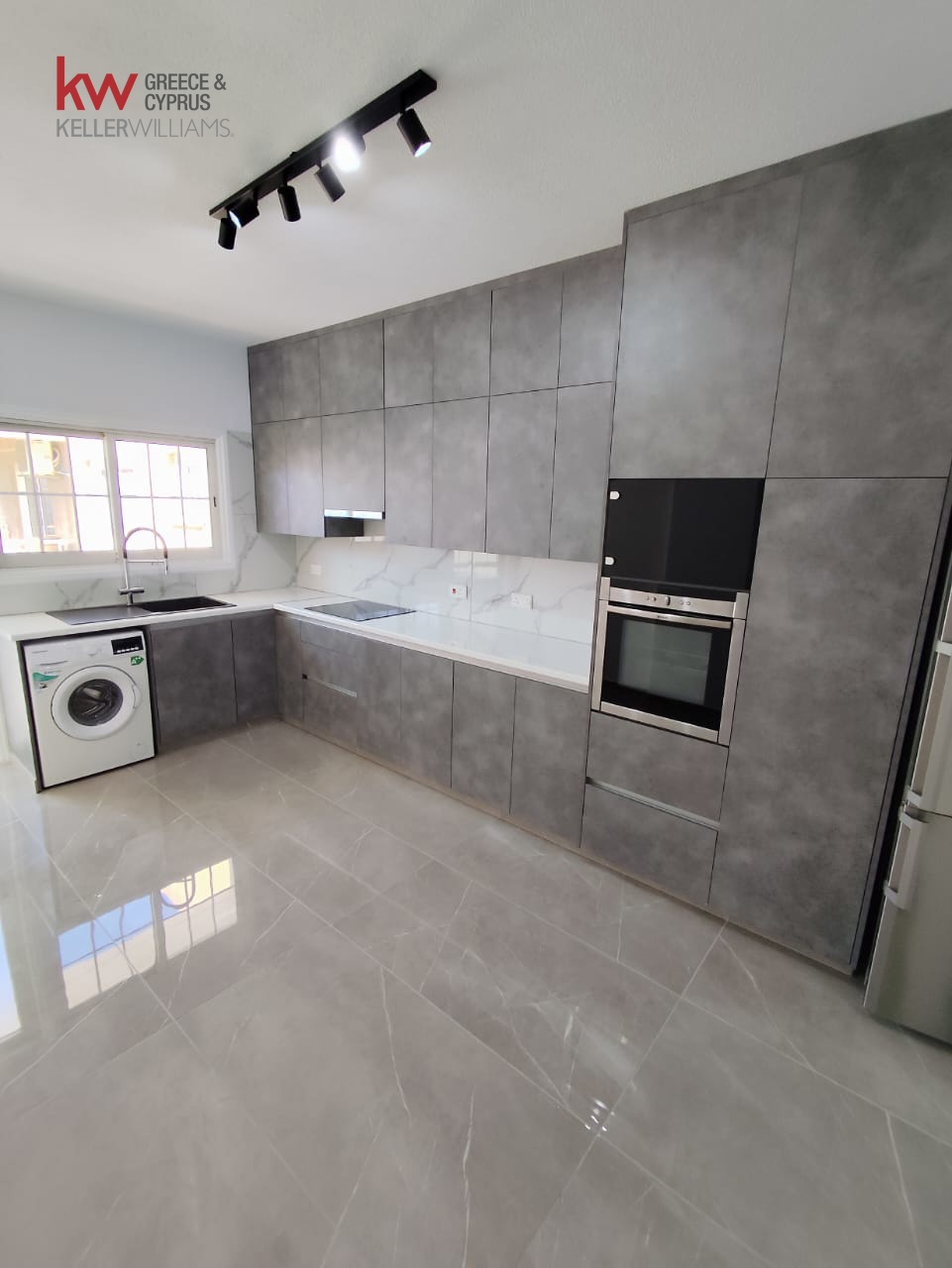 3-bed apartment for rent in Larnaca City photo 4