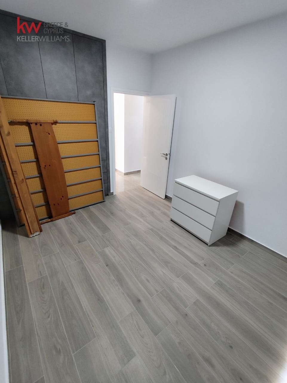 3-bed apartment for rent in Larnaca City photo 15
