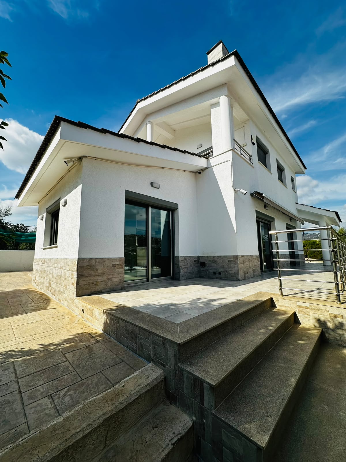 5 Bedroom House for rent in Paramytha