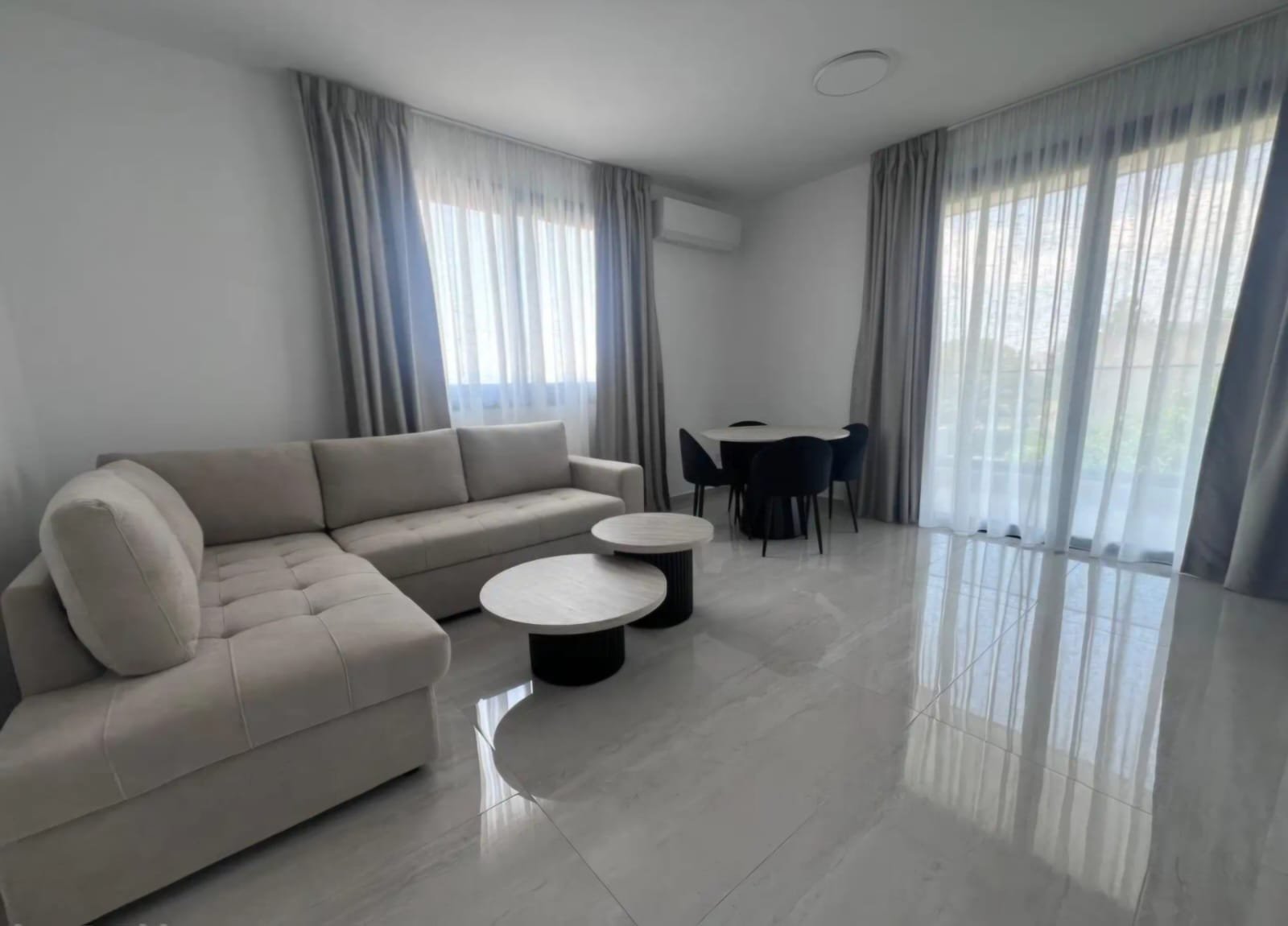 Modern 1-Bedroom Apartment in Mesa Geitonia, Limassol