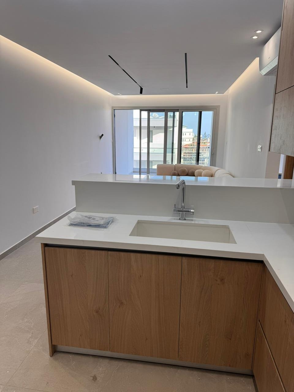 Modern 2-bed furnished apartment in Kamares, Larnaca photo 6