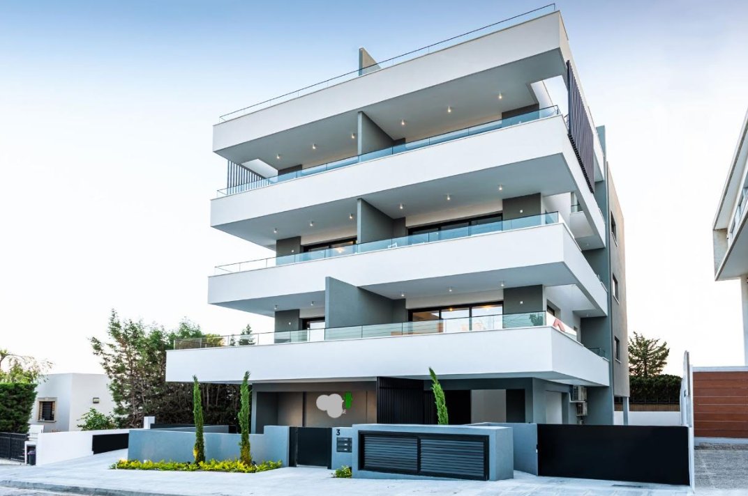 Modern 2-Bedroom Penthouse in Mesa Geitonia, Limassol