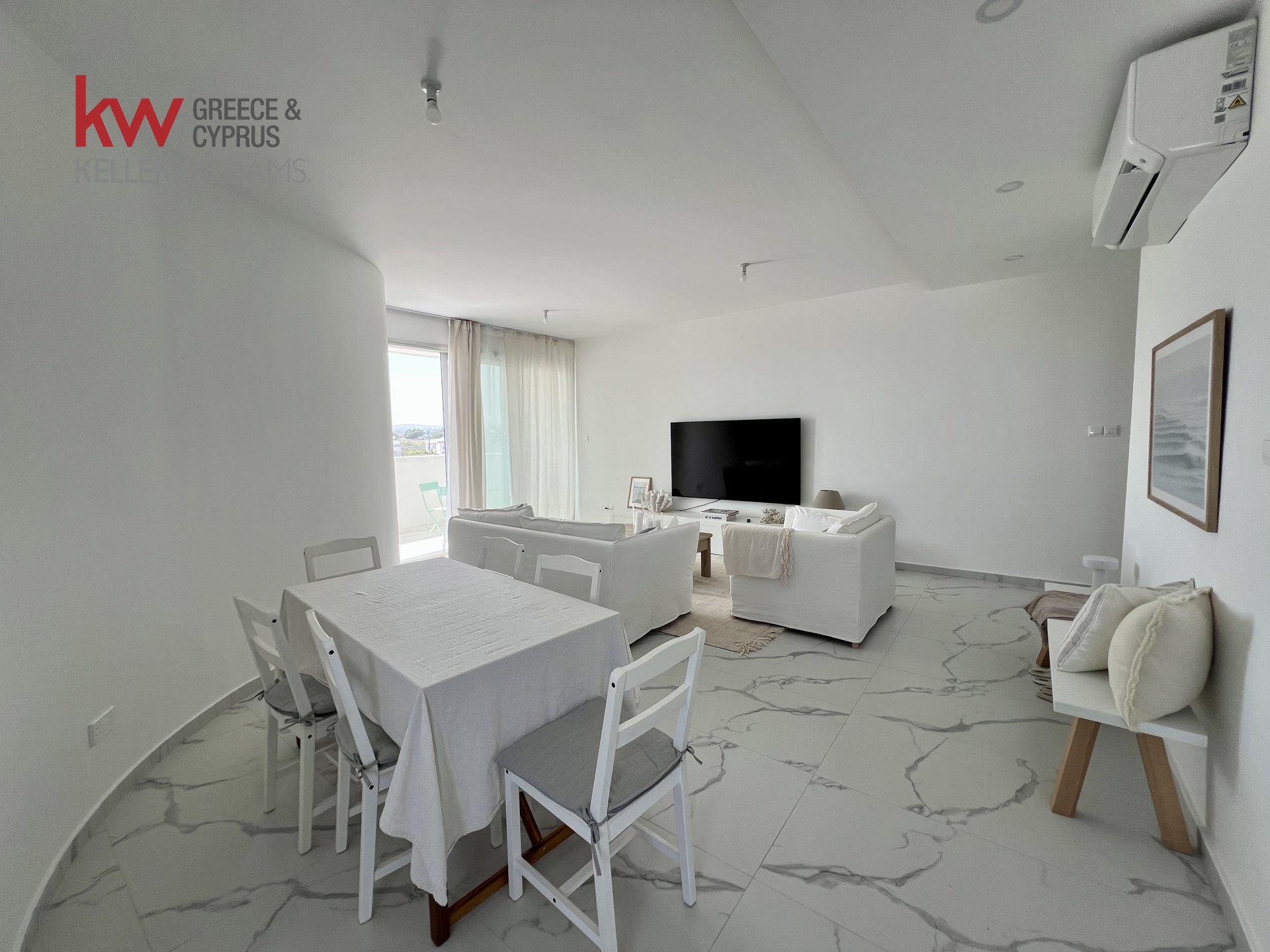 2-bed duplex penthouse with roof garden in Livadia photo 5