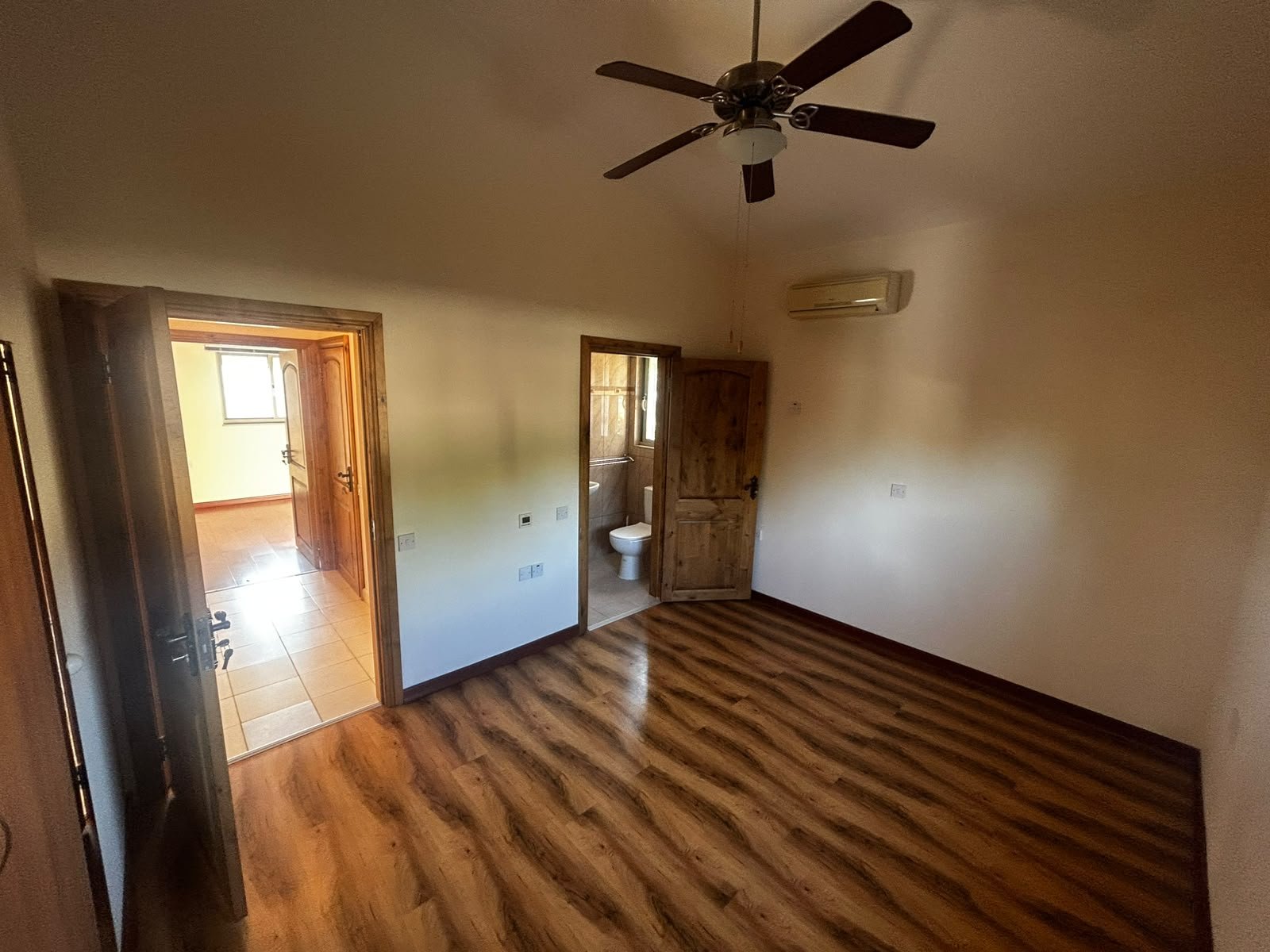 2-bed detached house with pool and garden in Souni photo 3