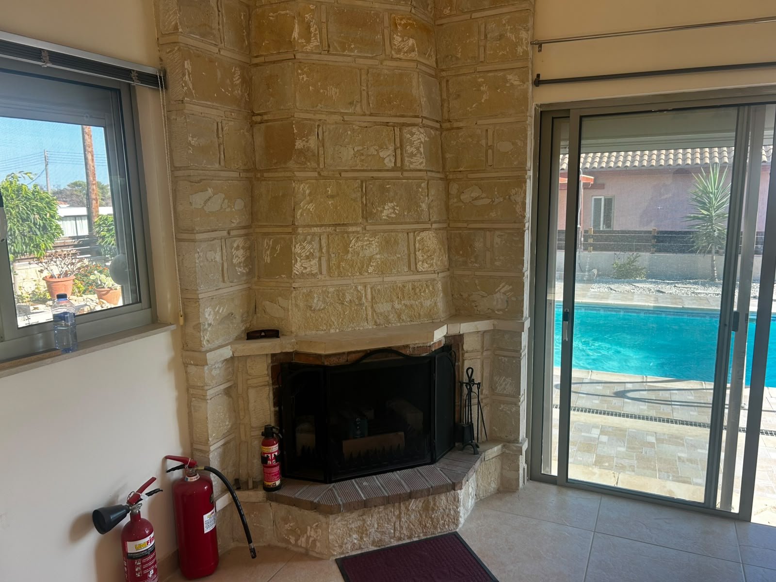 2-bed detached house with pool and garden in Souni photo 9
