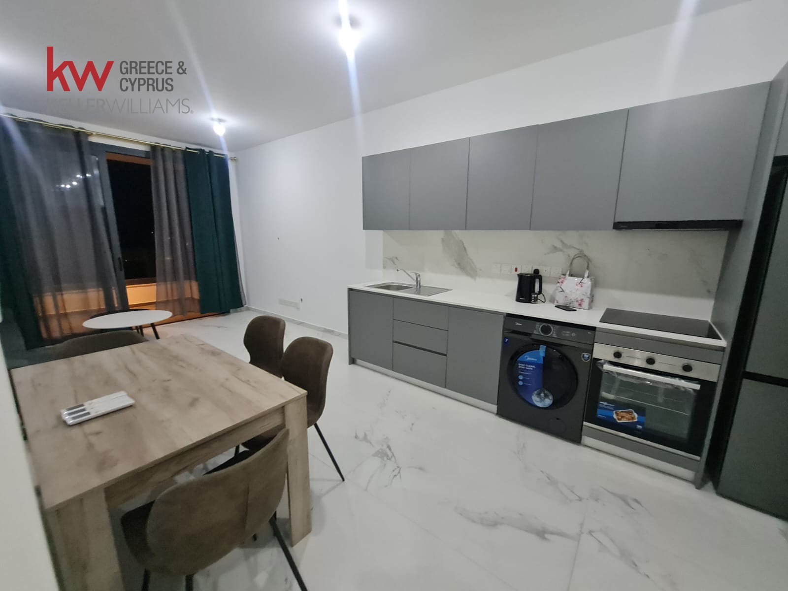 For rent, Larnaca City, Apartment 150 sqr.m.
