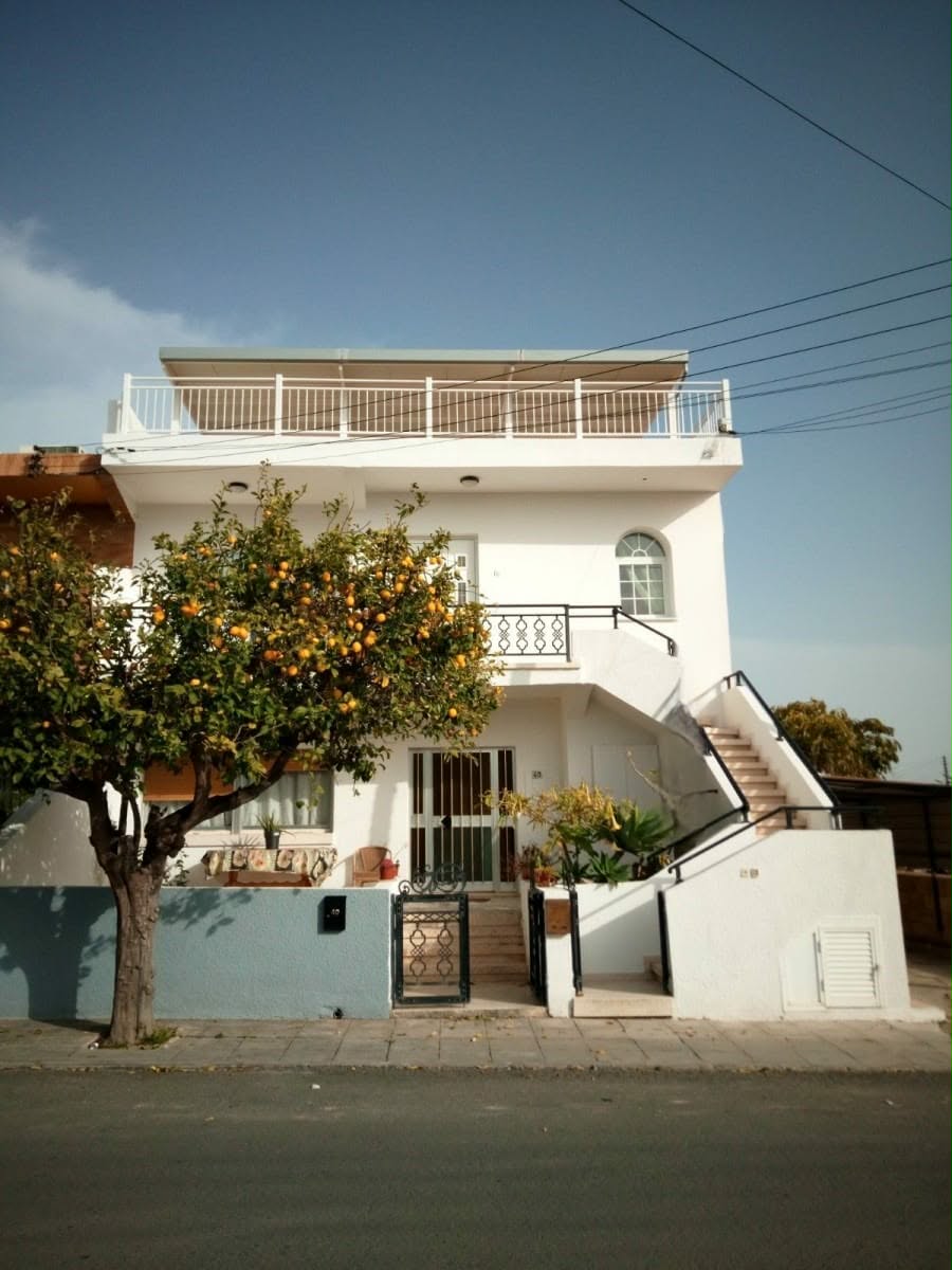 4 Bedroom Penthouse For Rent in Paphos