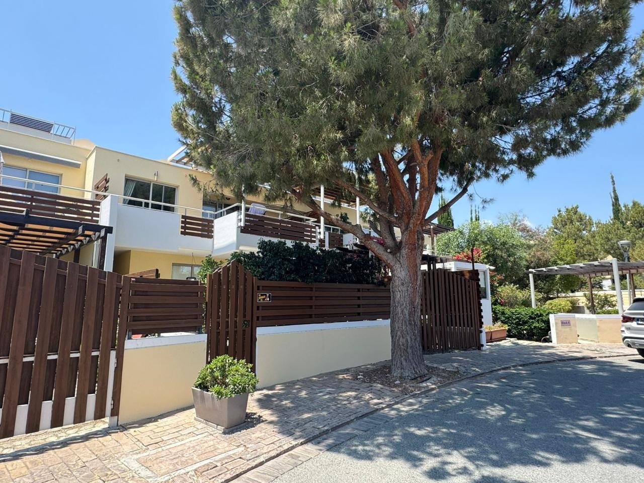 Modern 2-Bedroom Apartment in Agios Tychon Tourist Area, Limassol