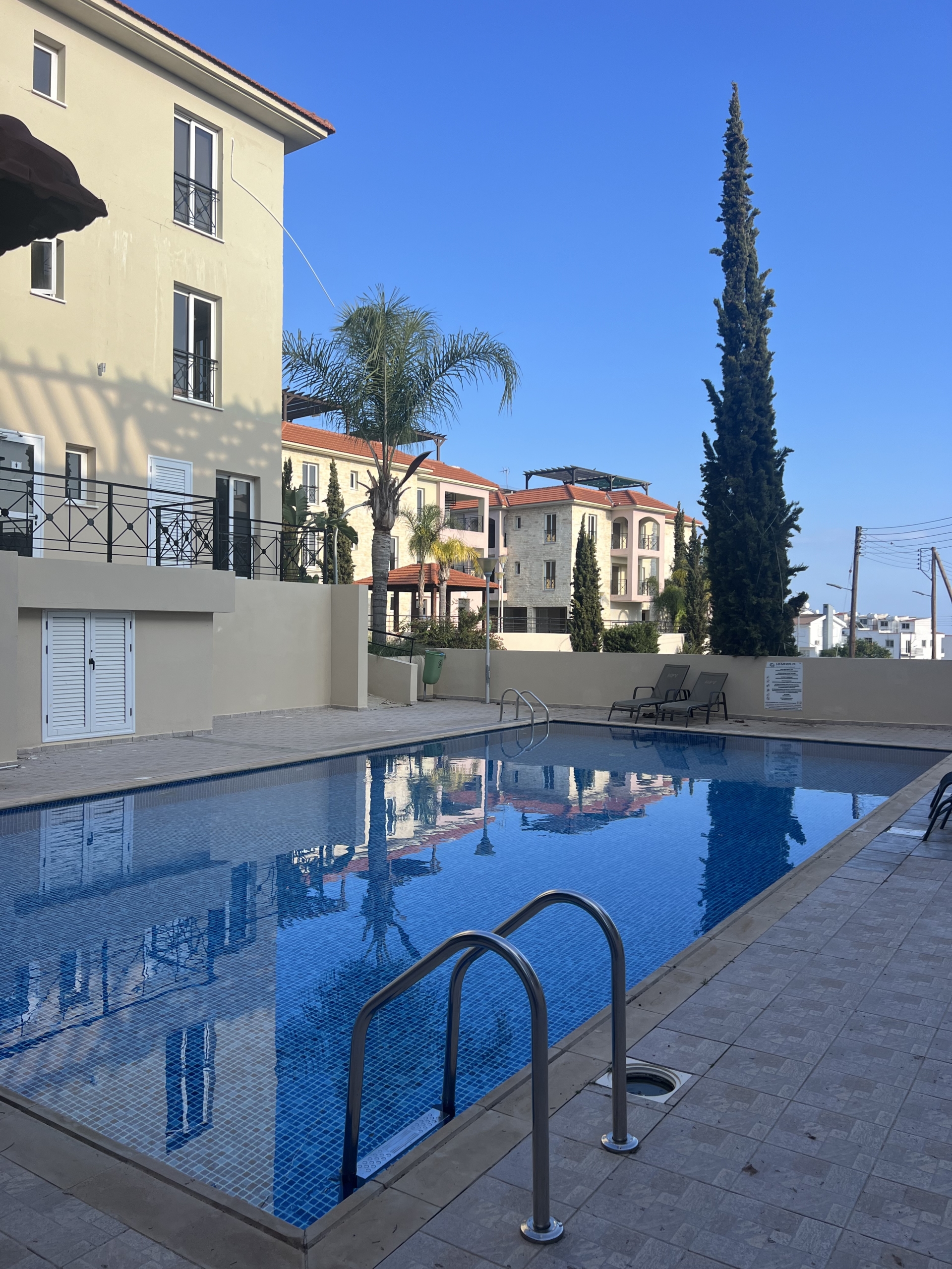 2-bed furnished apartment with sea view in Mazotos photo 2