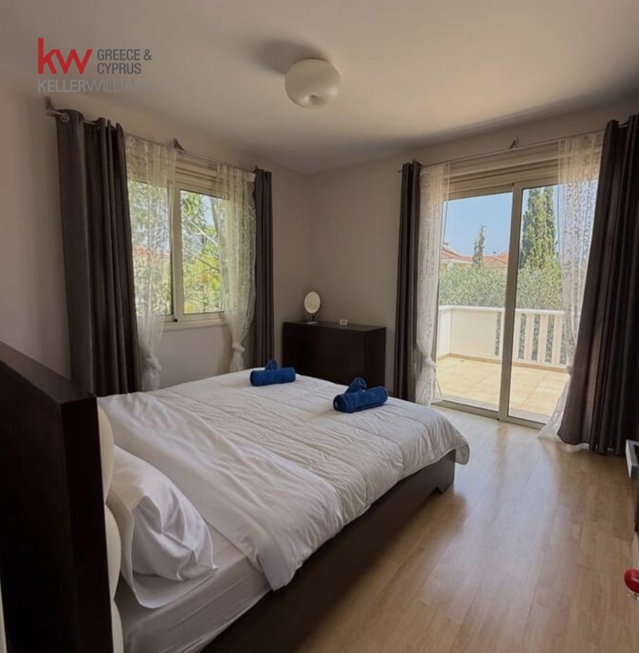 3-bed detached house with garden and pool in Perivolia photo 8