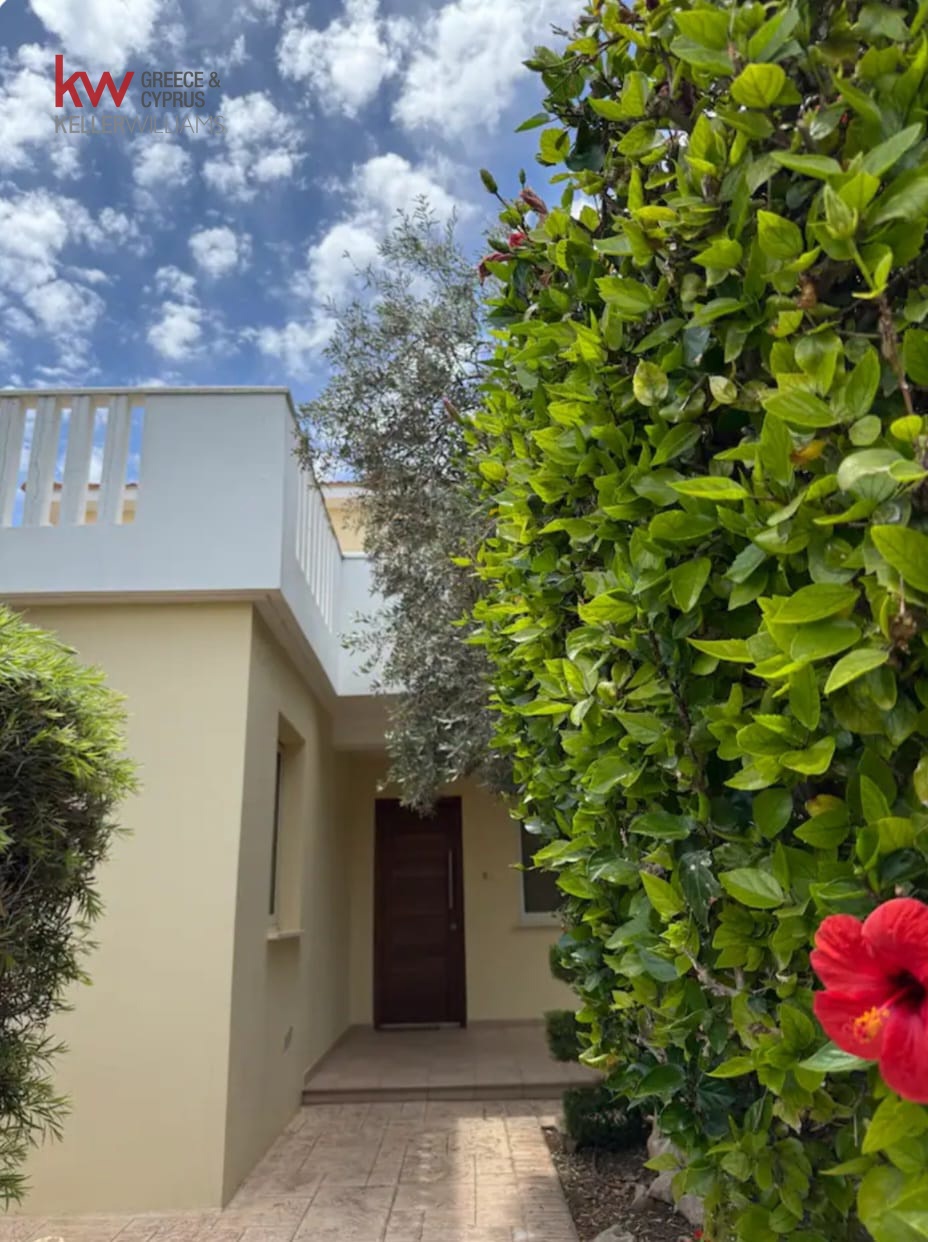 3-bed detached house with garden and pool in Perivolia photo 11