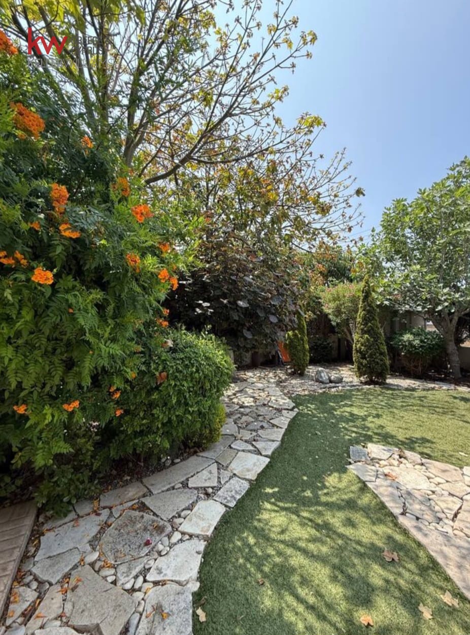 3-bed detached house with garden and pool in Perivolia photo 15