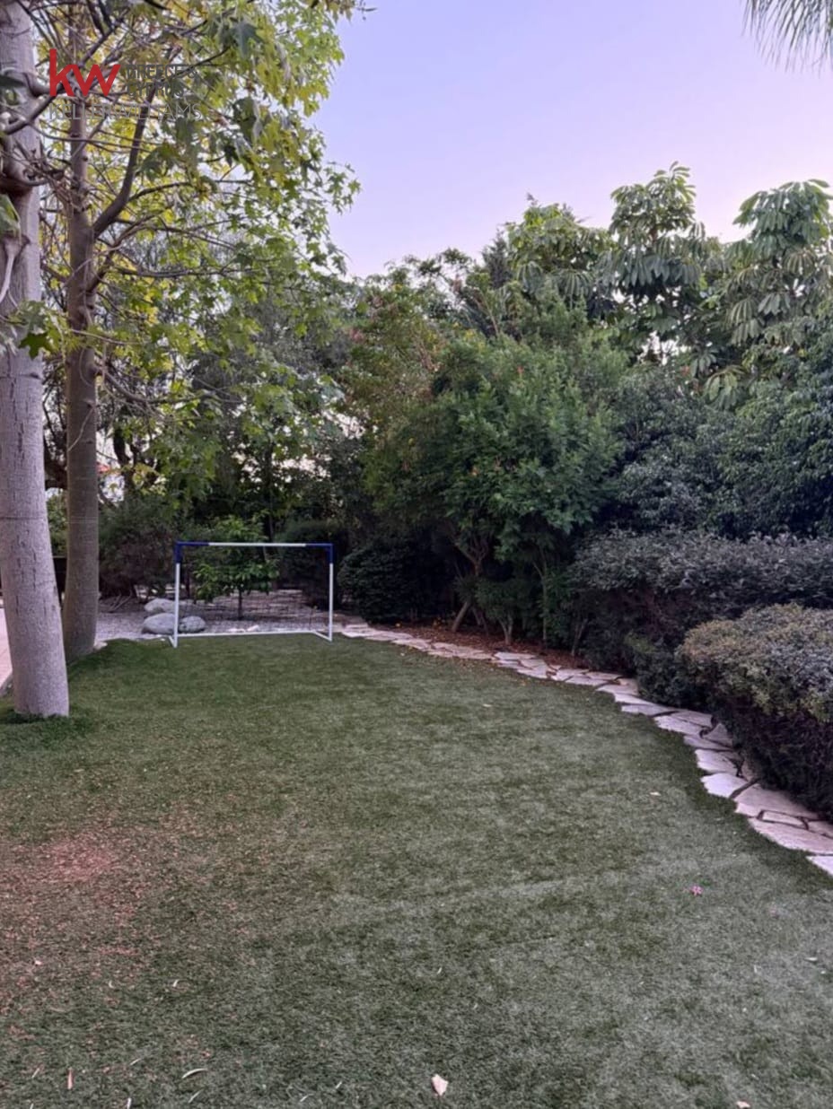 3-bed detached house with garden and pool in Perivolia photo 16