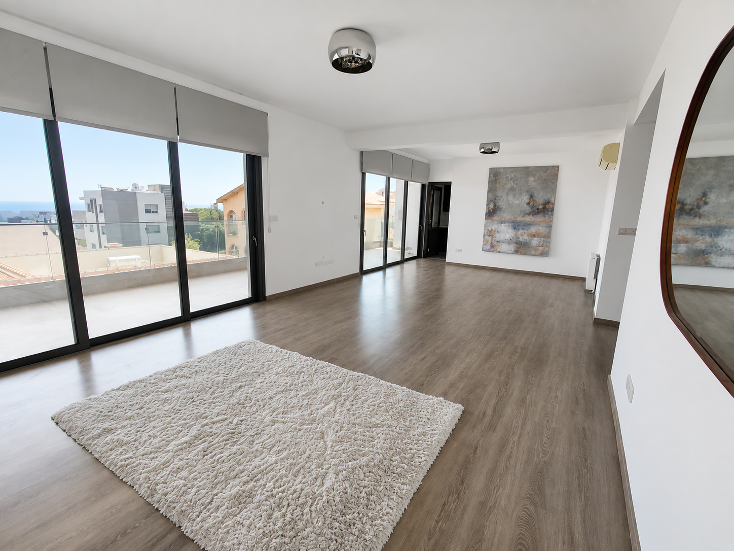 3-bed apartment with sea views for rent in Panthea, Limassol photo 3