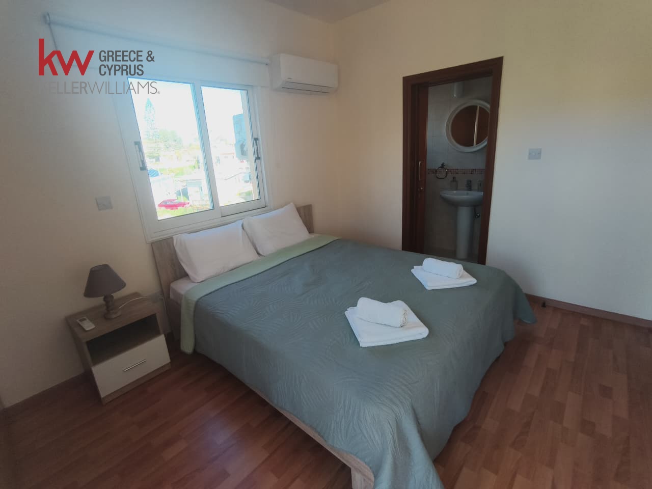 3-bed apartment with balcony and lift in Oroklini photo 12