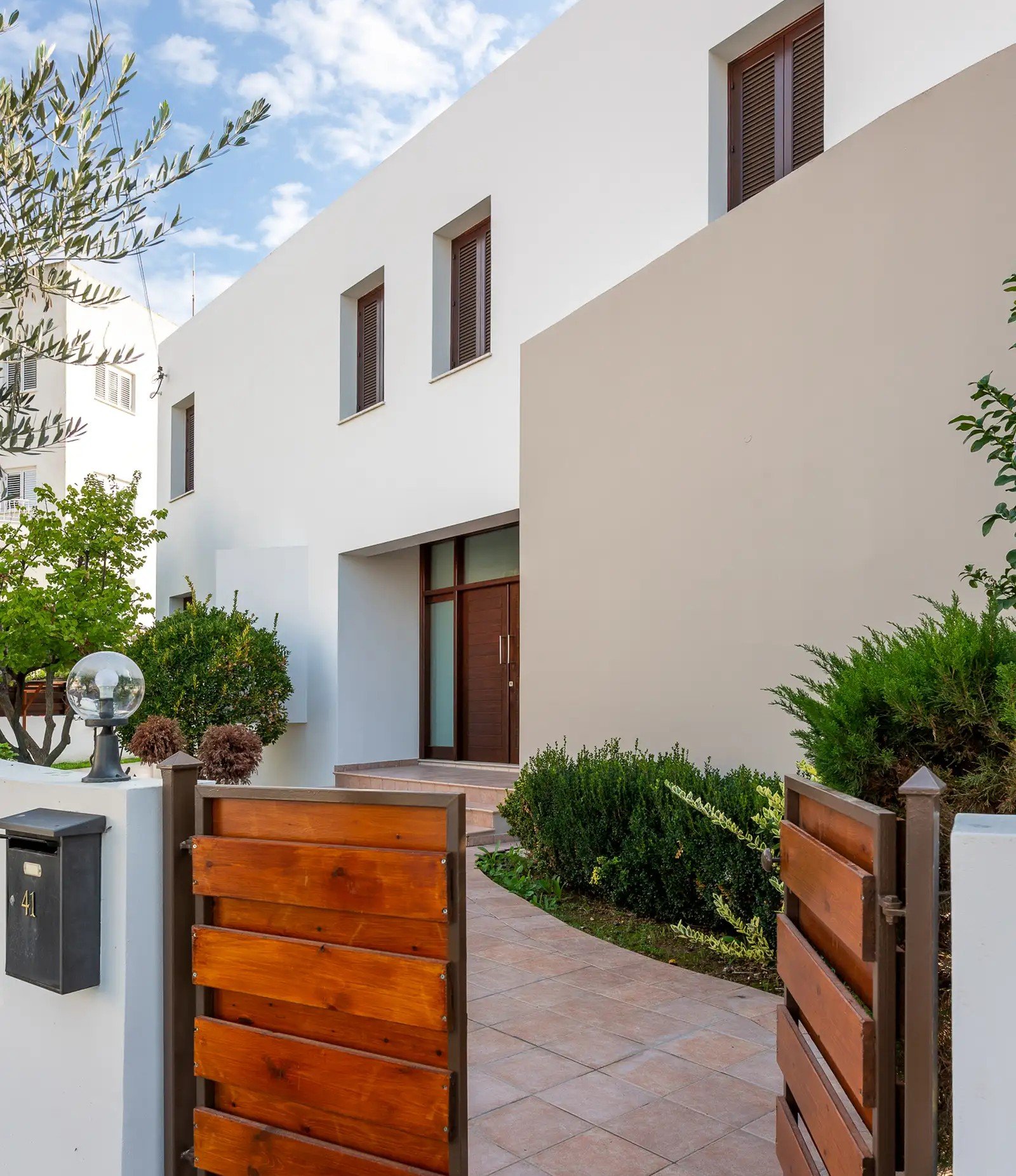 Spacious 5-Bedroom Villa in Agios Dometios, Nicosia