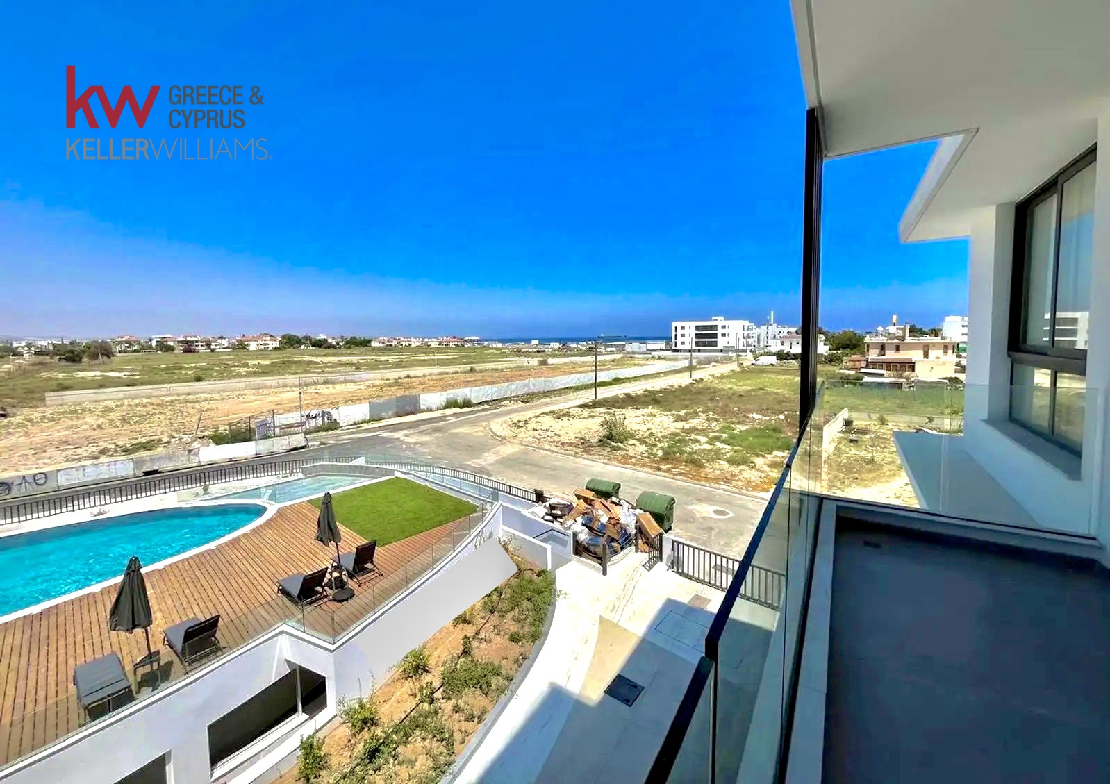 2-bed furnished apartment with balcony in Livadia, Larnaca photo 5