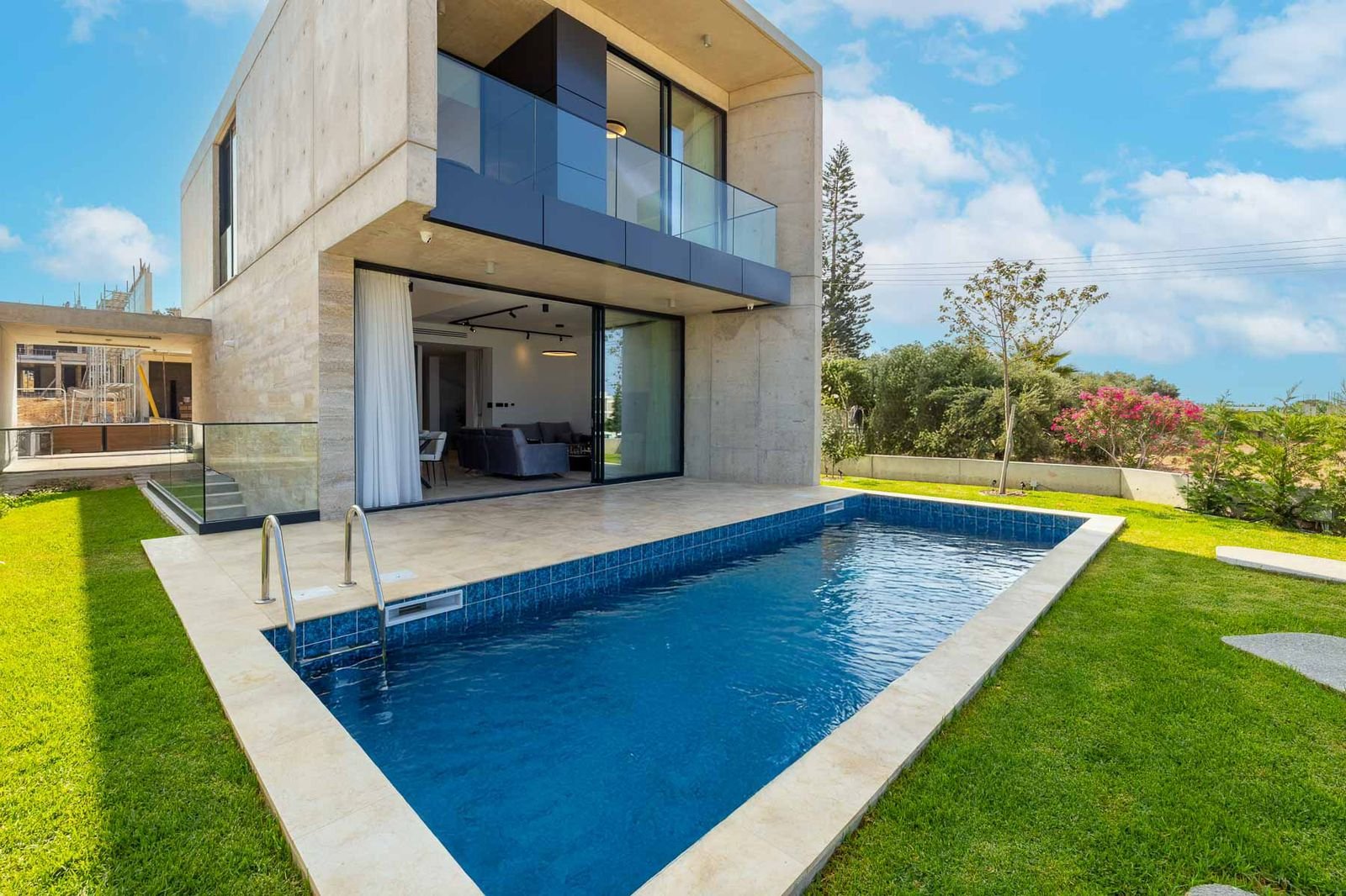 Spacious 3-Bedroom Villa in Kissonerga, Paphos