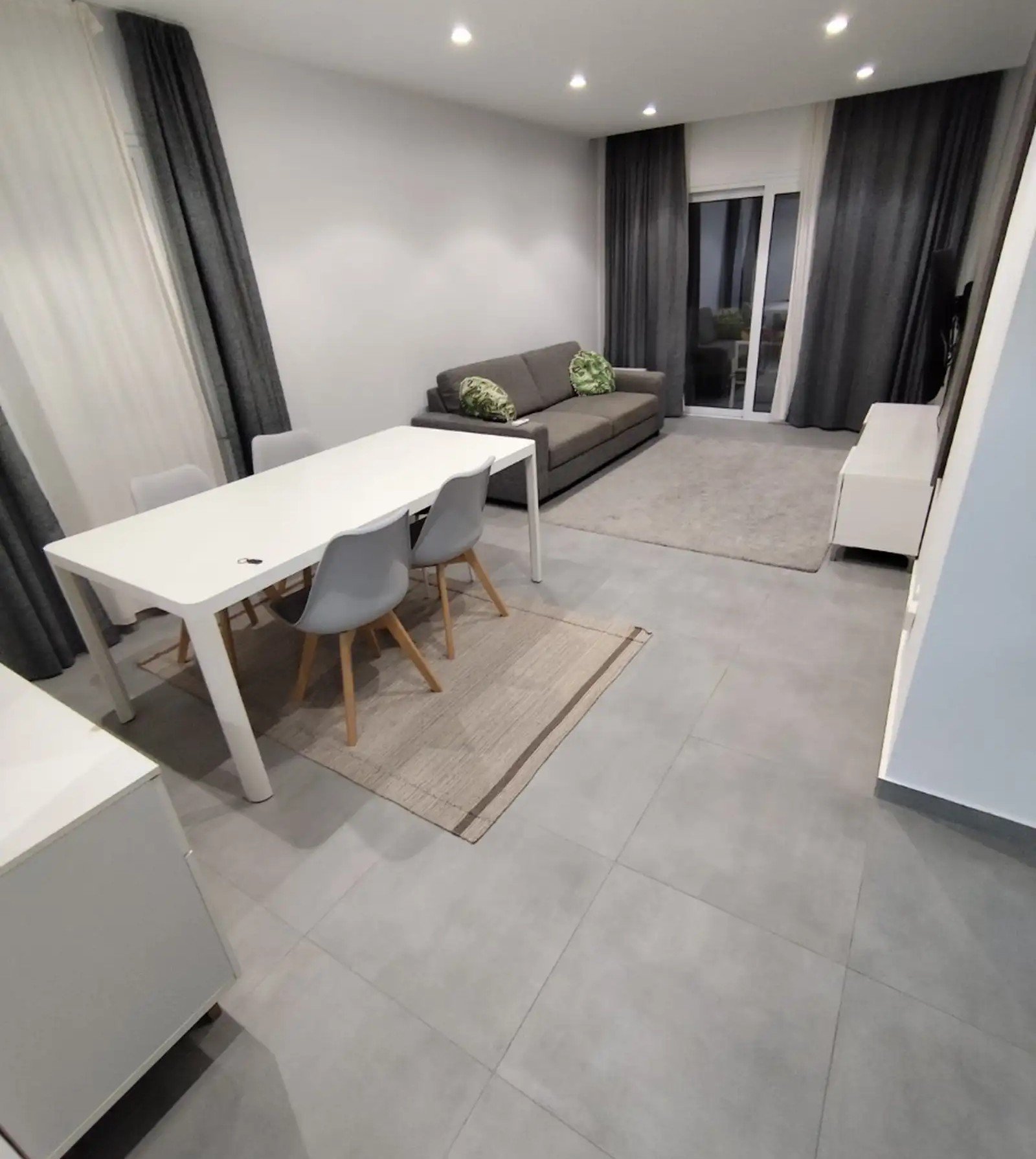 Modern 2-Bedroom Apartment in Neapolis, Limassol