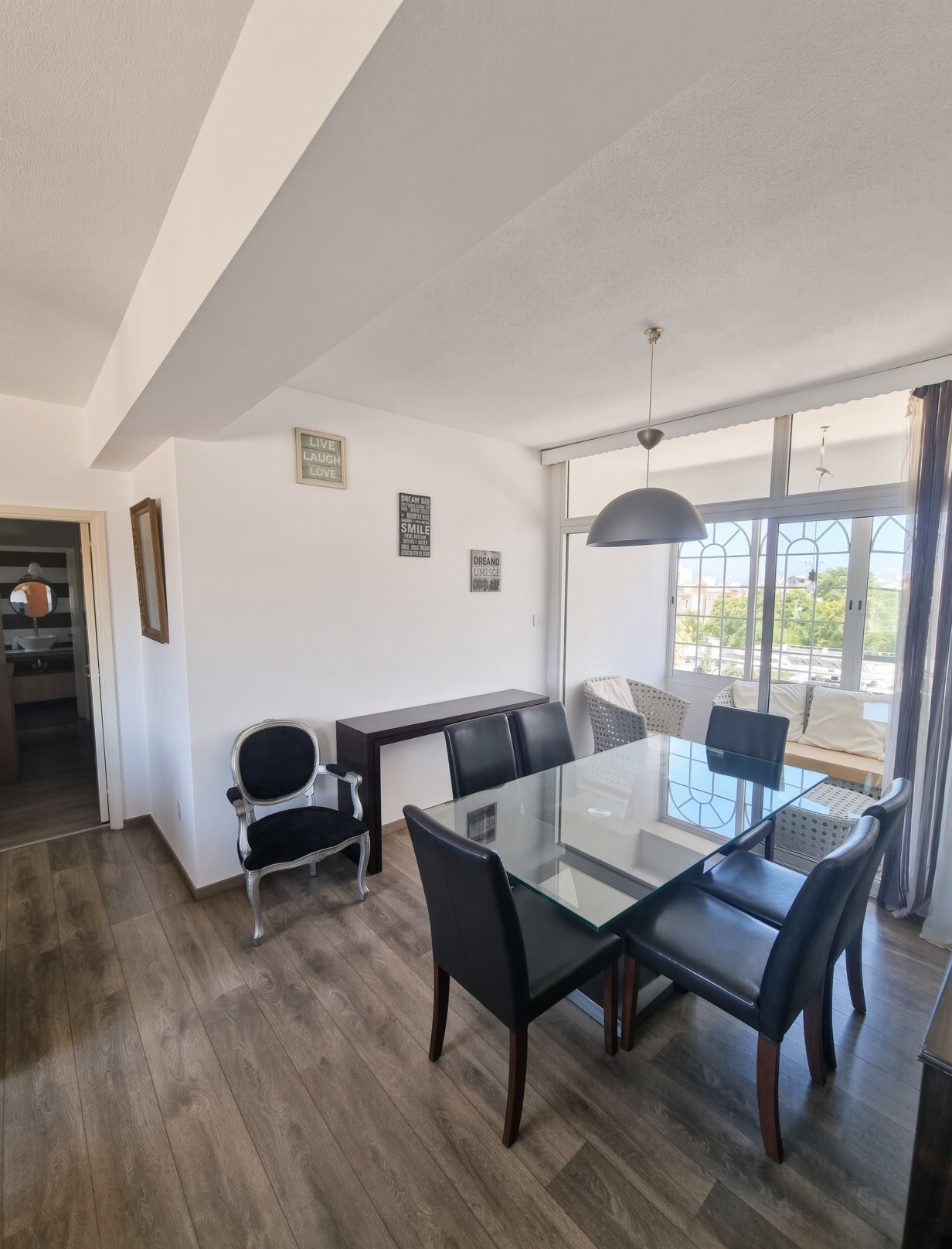 Modern 2-Bedroom Apartment in Katholiki, Limassol