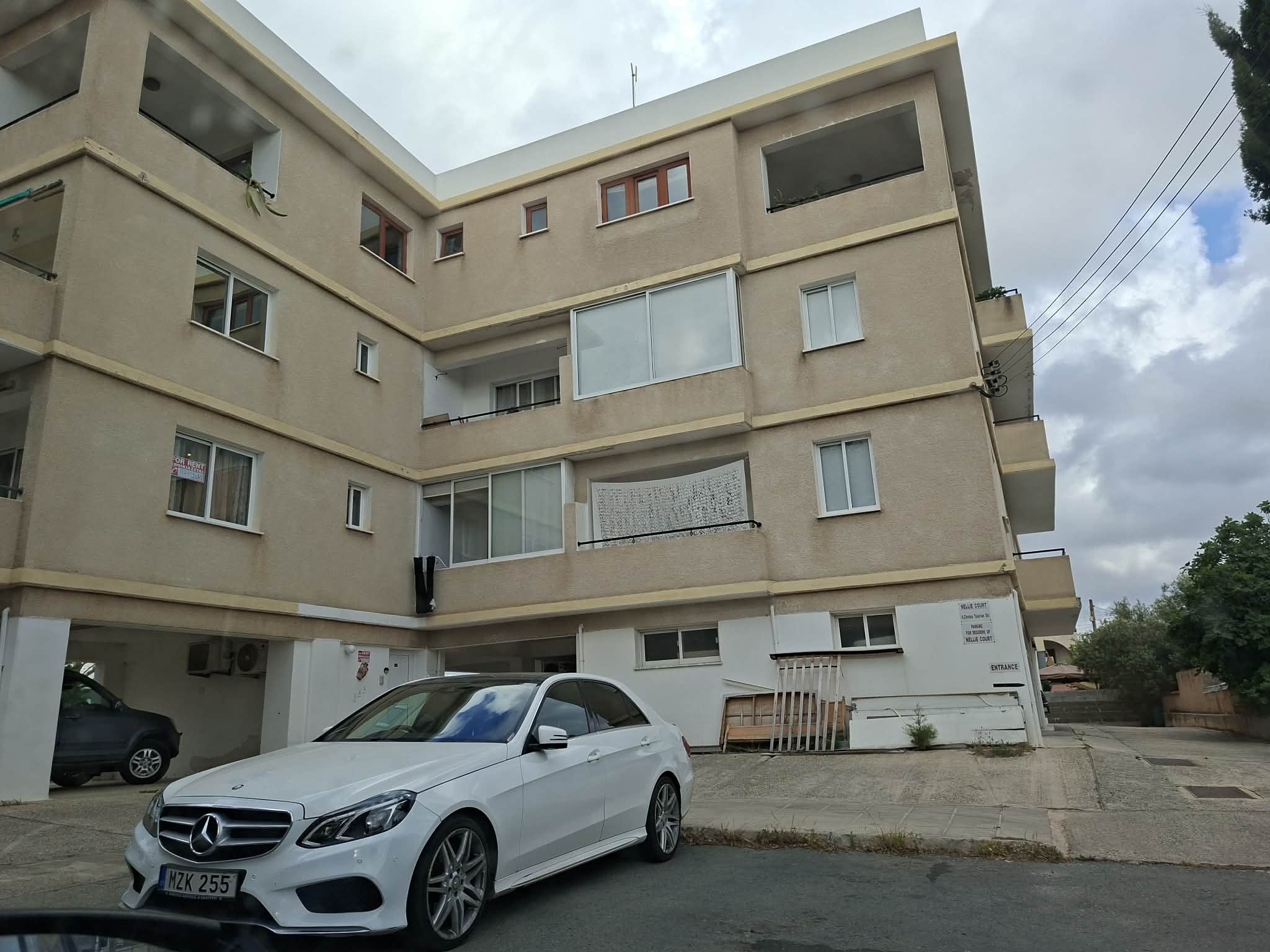 2 Bedroom Maisonette for Rent in Paphos