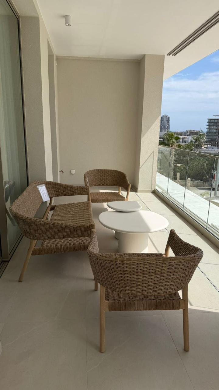 2-bed apartment with pool and covered parking in Germasogeia photo 11