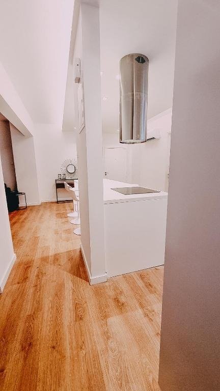 3-bedroom furnished apartment in Agioi Omologites, Nicosia photo 7