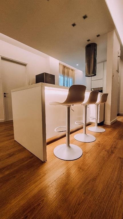 3-bedroom furnished apartment in Agioi Omologites, Nicosia photo 11