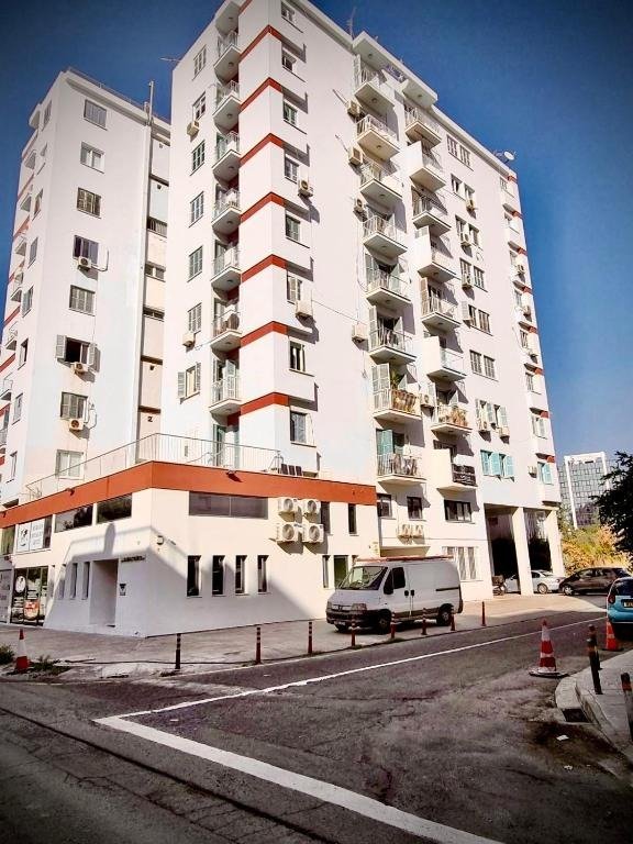 3-bedroom furnished apartment in Agioi Omologites, Nicosia photo 17