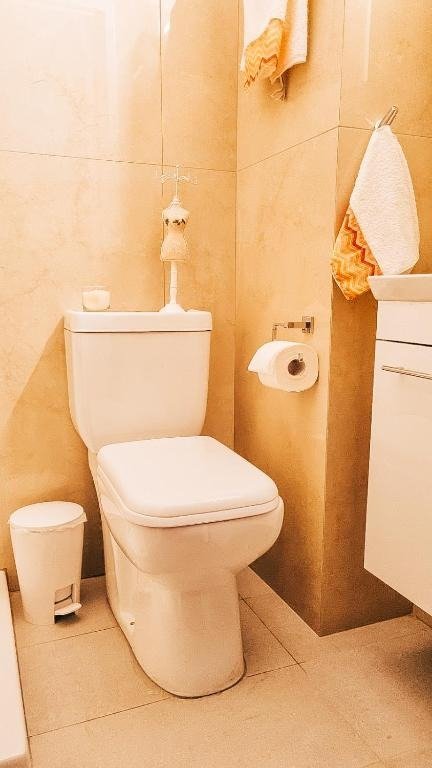 3-bedroom furnished apartment in Agioi Omologites, Nicosia photo 16